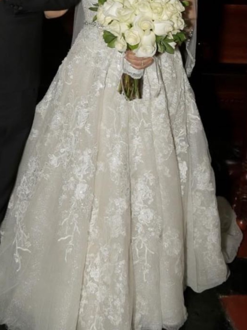 Elegant Ivory Lace Bridal Ball Gown Dress
